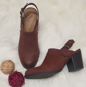 Natural Soul Women's Brown Shoes, Size 7M